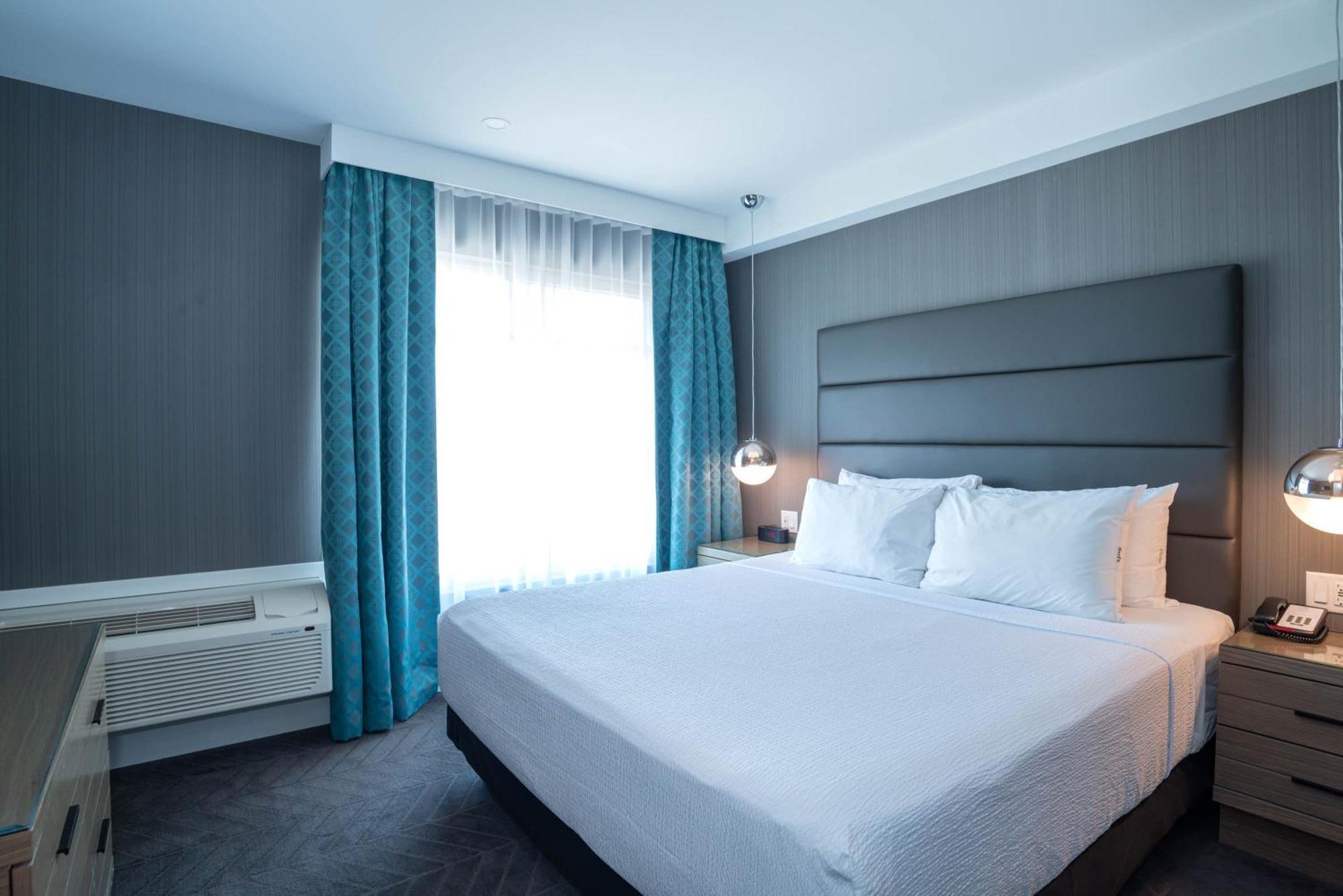 Sandman Signature Calgary Airport Hotel Exteriör bild